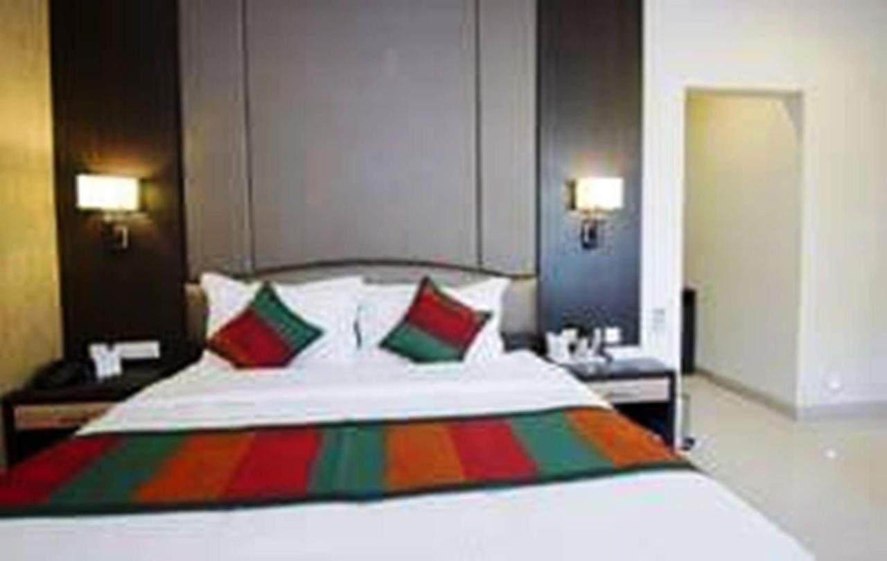 Hotel Siddharth Palace 斋浦尔 外观 照片